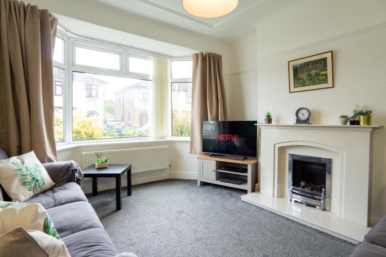 Strawberry Fields House - Air Host & - 3 Bedroom Apartment Liverpool