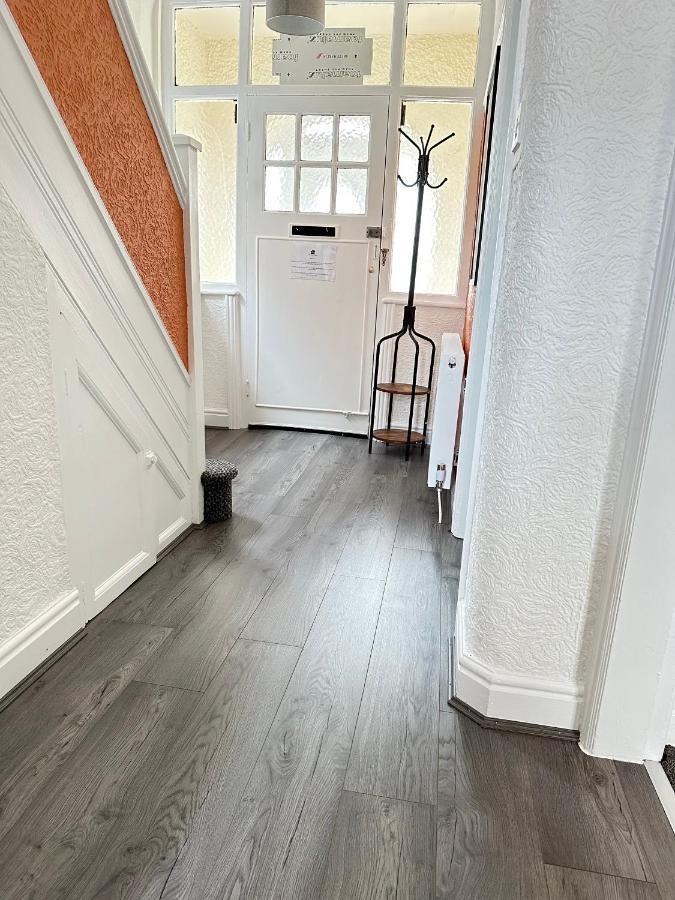 Strawberry Fields House - Air Host & - 3 Bedroom Liverpool